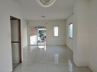 For sale 2 bedrooms townhouse in Ban Bueng, Chonburi