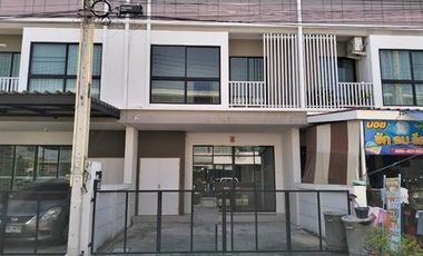 Reihenhaus zum Kauf mit Studio in Bang Lamung, Chonburi