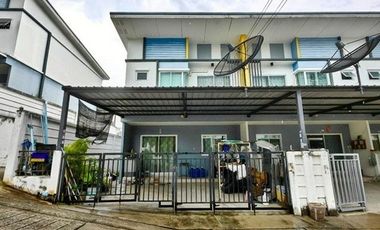 Продажа 1 кровать таунхаус в Si Racha, Чонбури