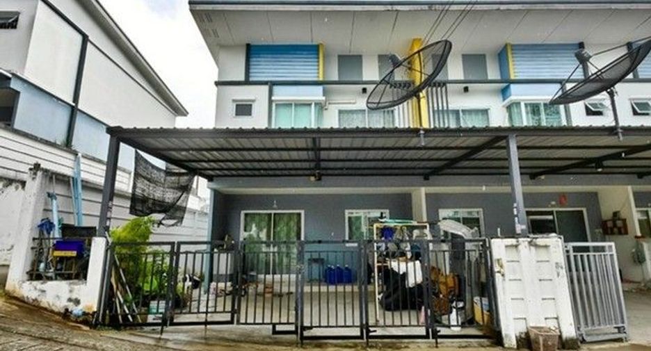 Продажа 1 кровать таунхаус в Si Racha, Чонбури