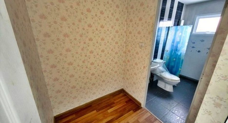 Продажа 1 кровать таунхаус в Si Racha, Чонбури