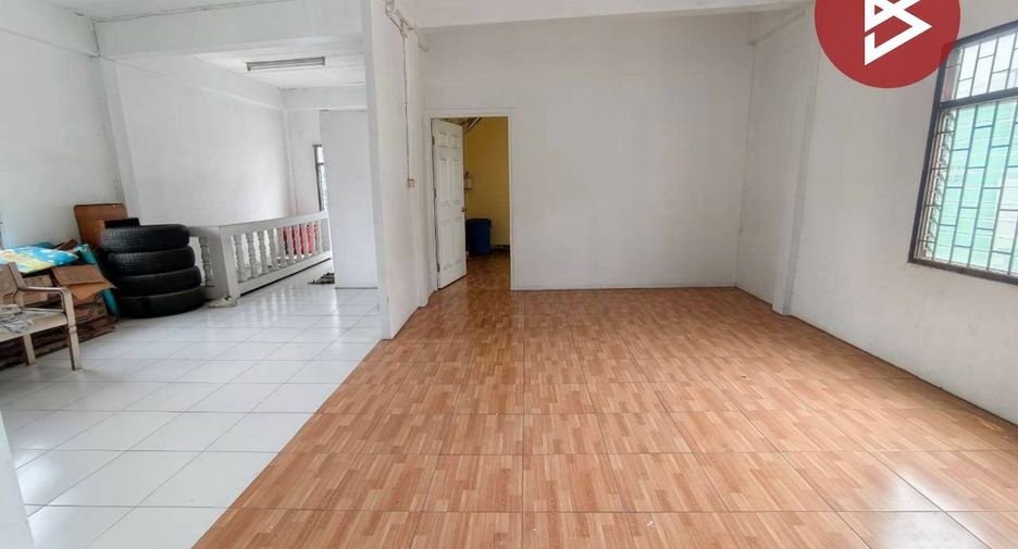 For sale 6 bedrooms retail Space in Mueang Samut Prakan, Samut Prakan