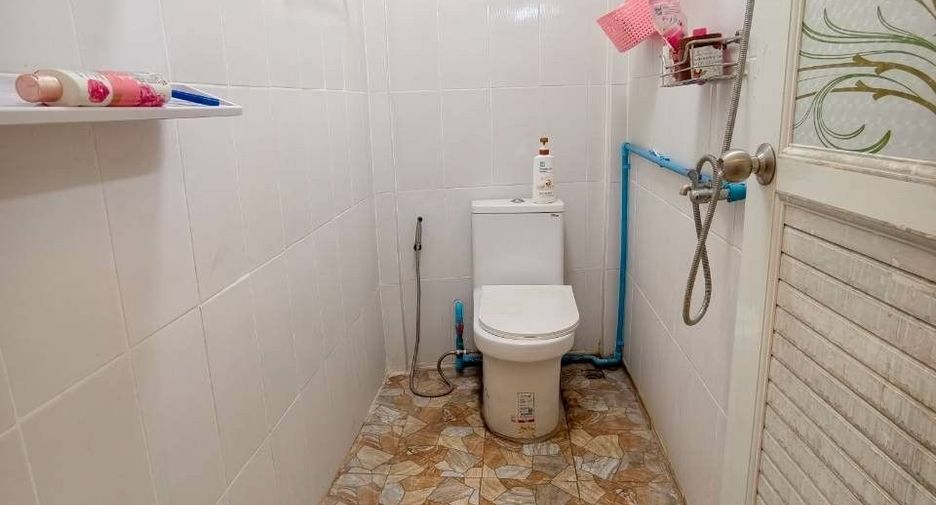 For sale 6 bedrooms retail Space in Mueang Samut Prakan, Samut Prakan
