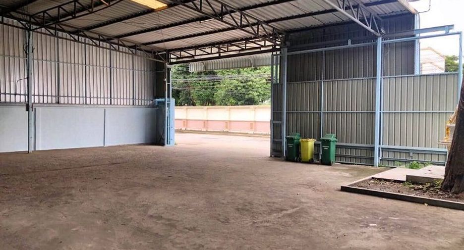 For rent and for sale 3 bedrooms warehouse in Sai Noi, Nonthaburi