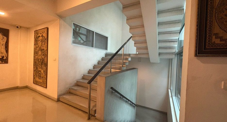 出售 商业空间 在 Khlong Toei, 曼谷