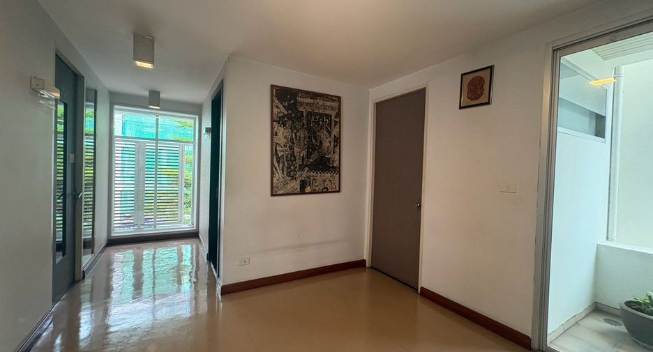 出售 商业空间 在 Khlong Toei, 曼谷