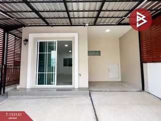 À vendre 3 chambres maison de ville à Krathum Baen, Samut Sakhon