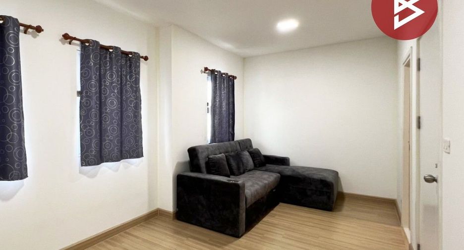 À vendre 3 chambres maison de ville à Krathum Baen, Samut Sakhon