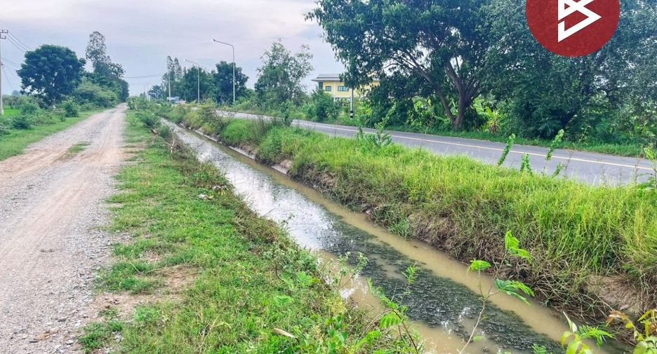 For sale land in Song Phi Nong, Suphan Buri