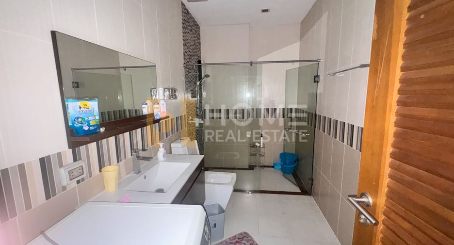 Condo en venta de 2 habitaciones 