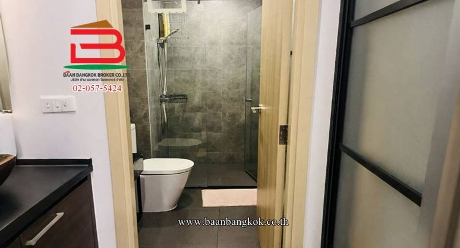 For sale 2 bedrooms condo in Bang Phlat, Bangkok