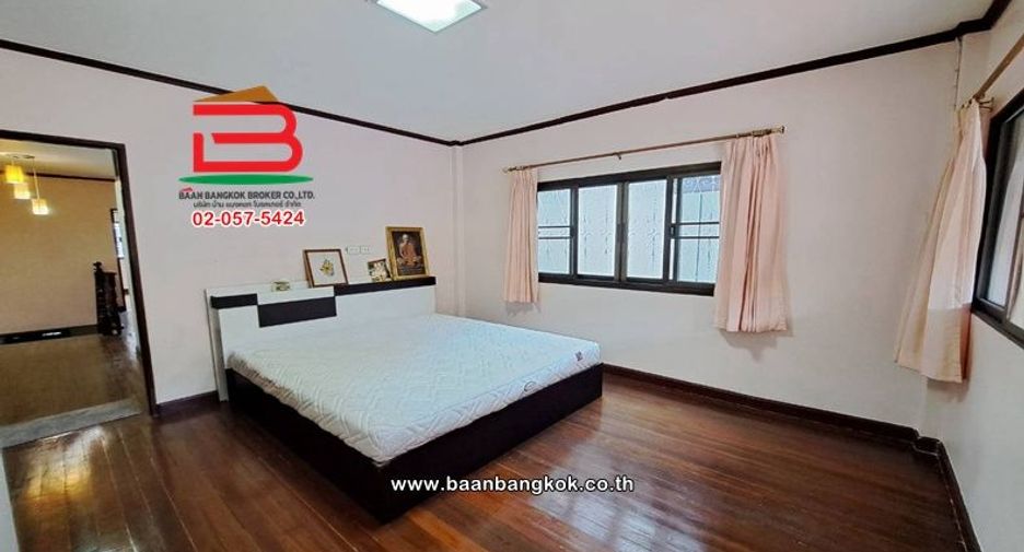 For sale 2 bedrooms townhouse in Bang Kapi, Bangkok