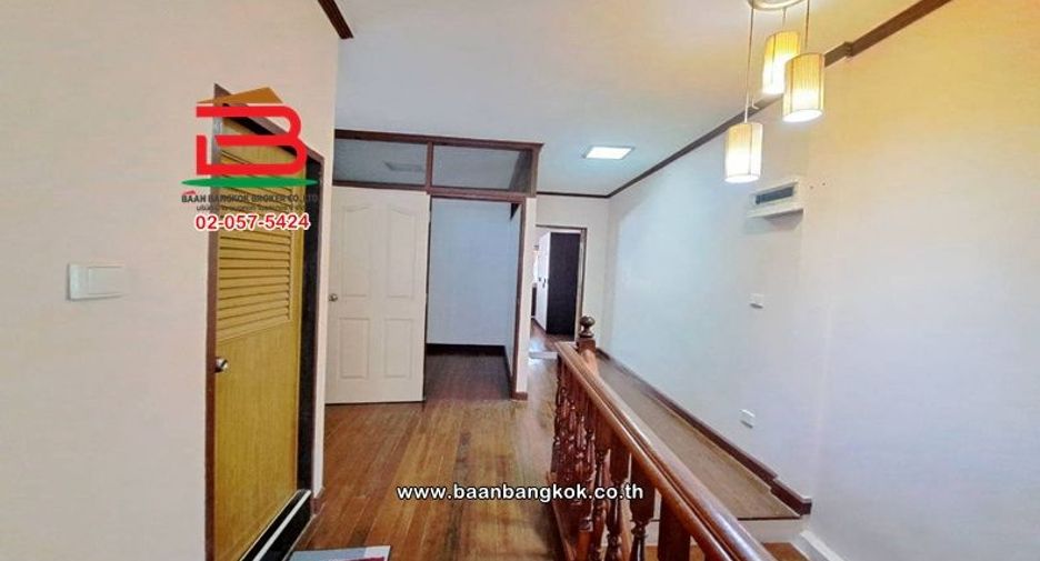 For sale 2 bedrooms townhouse in Bang Kapi, Bangkok