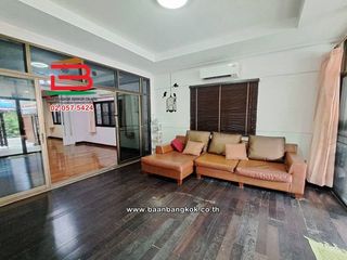 For sale 2 bedrooms townhouse in Bang Kapi, Bangkok