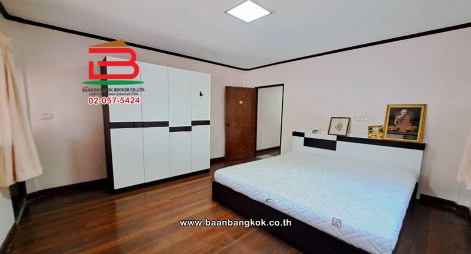 For sale 2 bedrooms townhouse in Bang Kapi, Bangkok