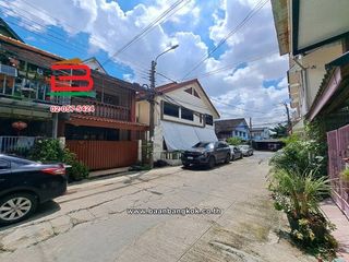 For sale 2 bedrooms townhouse in Bang Kapi, Bangkok