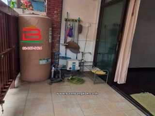 For sale 2 bedrooms townhouse in Bang Kapi, Bangkok