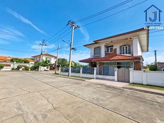 For sale 3 ベッドルーム house in Mueang Nakhon Pathom, Nakhon Pathom