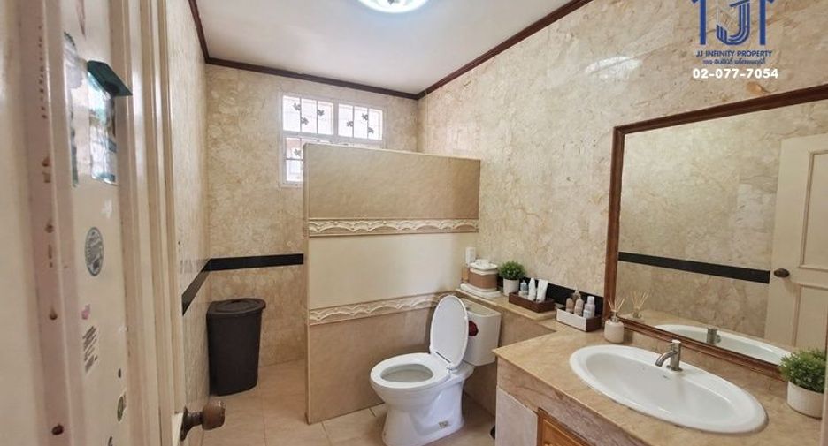 For sale 3 ベッドルーム house in Mueang Nakhon Pathom, Nakhon Pathom