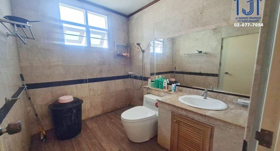 For sale 3 ベッドルーム house in Mueang Nakhon Pathom, Nakhon Pathom