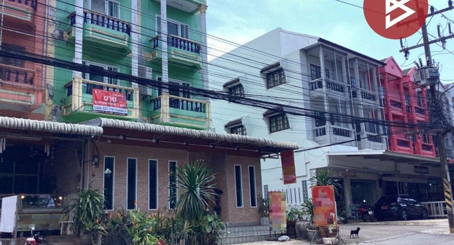 For sale 4 bedrooms retail Space in Mueang Uttaradit, Uttaradit