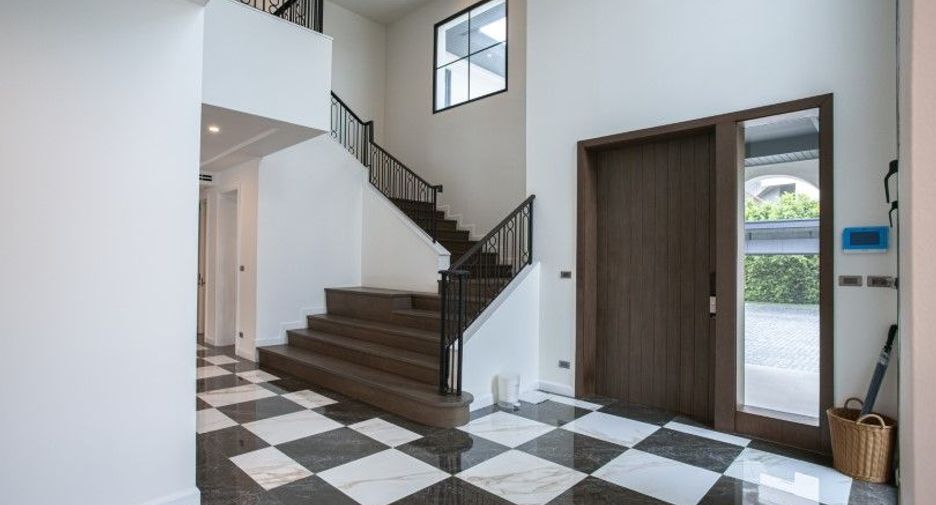 For sale 5 bedrooms house in Pak Kret, Nonthaburi