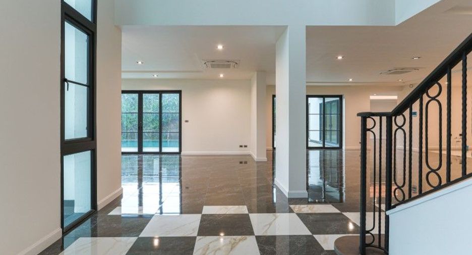 For sale 5 bedrooms house in Pak Kret, Nonthaburi