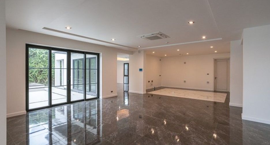For sale 5 bedrooms house in Pak Kret, Nonthaburi