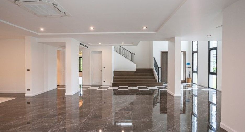 For sale 5 bedrooms house in Pak Kret, Nonthaburi