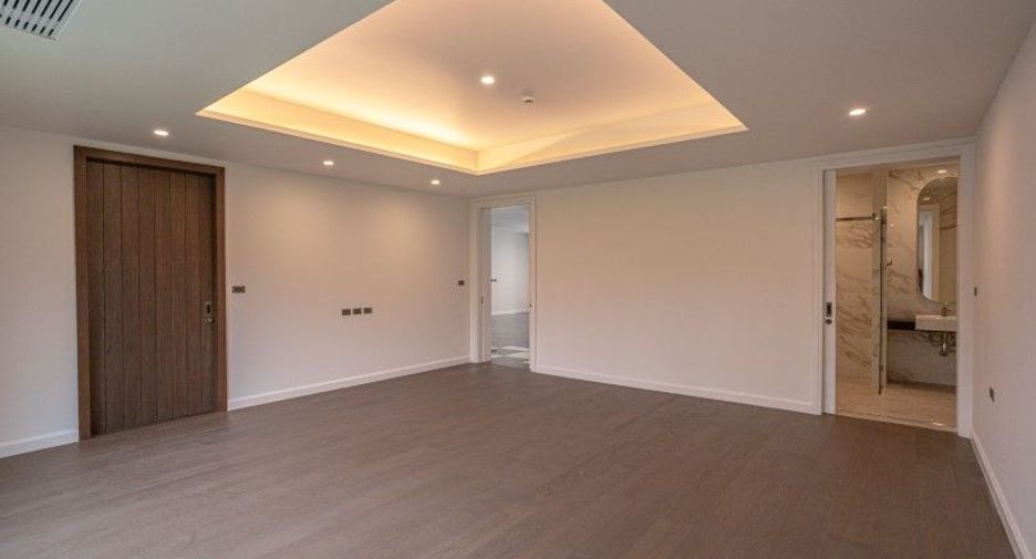 For sale 5 bedrooms house in Pak Kret, Nonthaburi