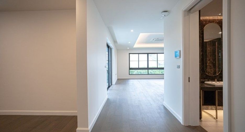 For sale 5 bedrooms house in Pak Kret, Nonthaburi
