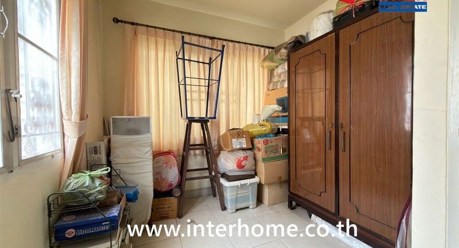 Casa adosada en venta de 3 habitaciones en Bang Khun Thian, Bangkok
