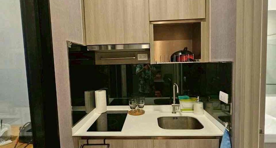 For rent 1 bed condo in Watthana, Bangkok