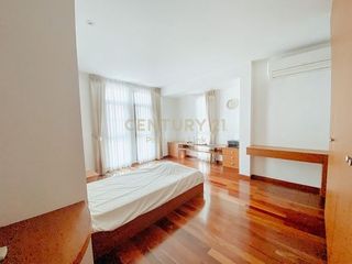Haus zur Miete mit 3 Zimmer in Phaya Thai, Bangkok