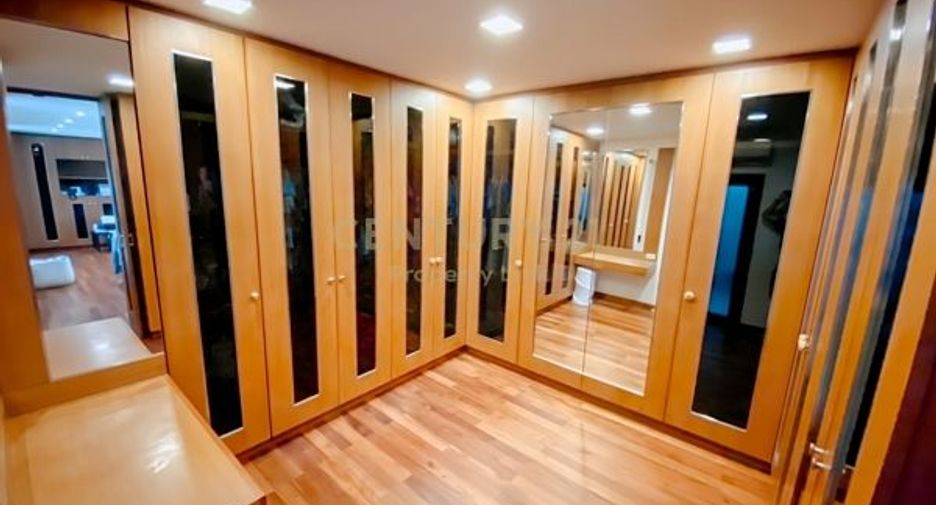 Haus zur Miete mit 3 Zimmer in Phaya Thai, Bangkok