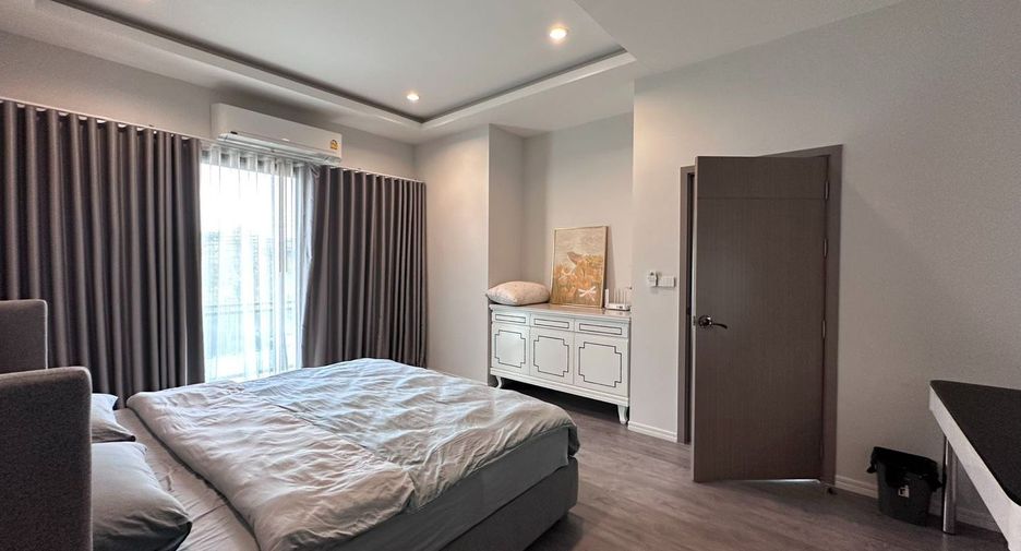 For sale 4 bedrooms house in Bang Lamung, Chonburi
