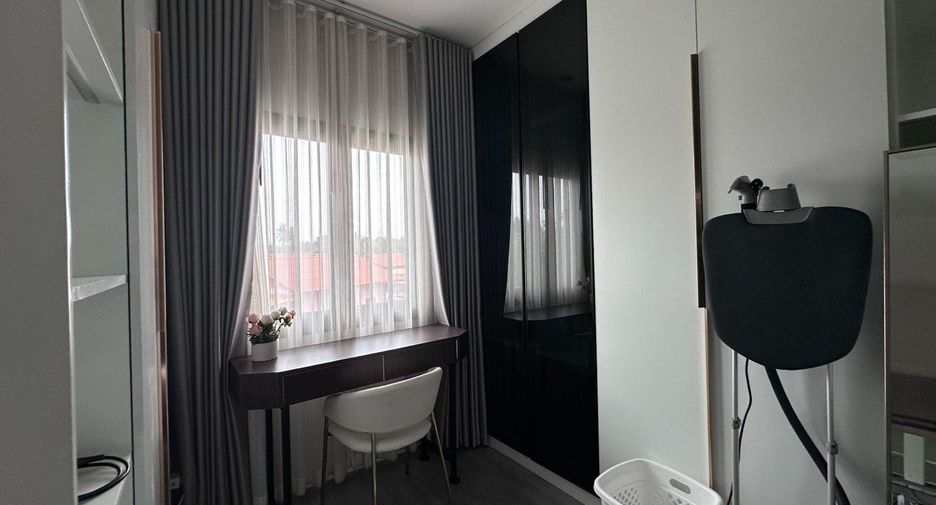 For sale 4 bedrooms house in Bang Lamung, Chonburi