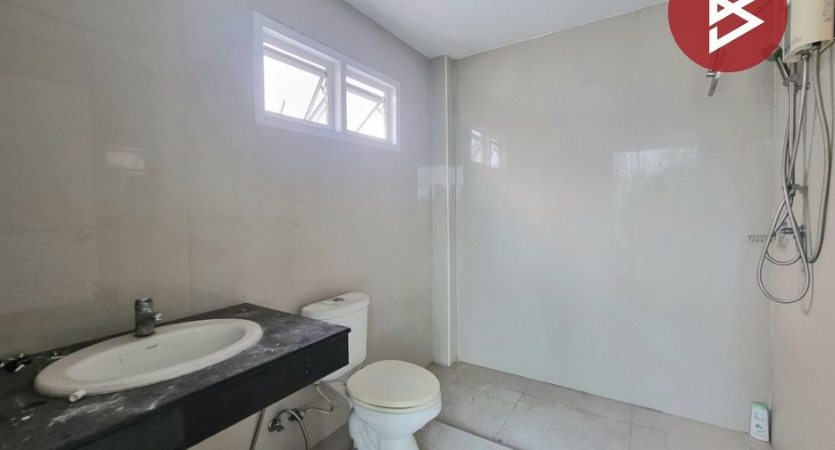 For sale 5 bedrooms townhouse in Phasi Charoen, Bangkok