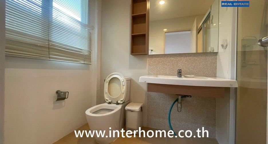 Casa en venta de 3 habitaciones en Lat Phrao, Bangkok