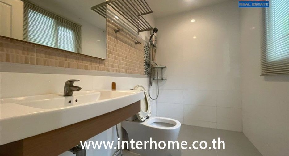 Casa en venta de 3 habitaciones en Lat Phrao, Bangkok