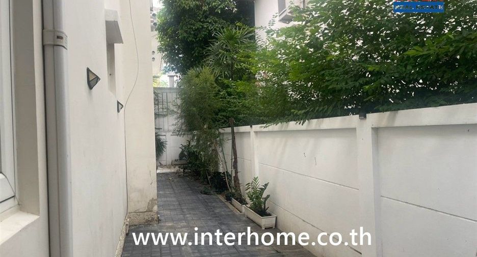 Casa en venta de 3 habitaciones en Lat Phrao, Bangkok