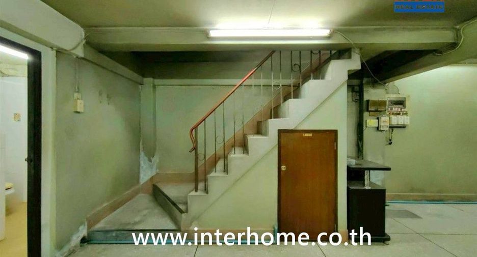 Local comercial en venta de 3 habitaciones en Bang Phlat, Bangkok