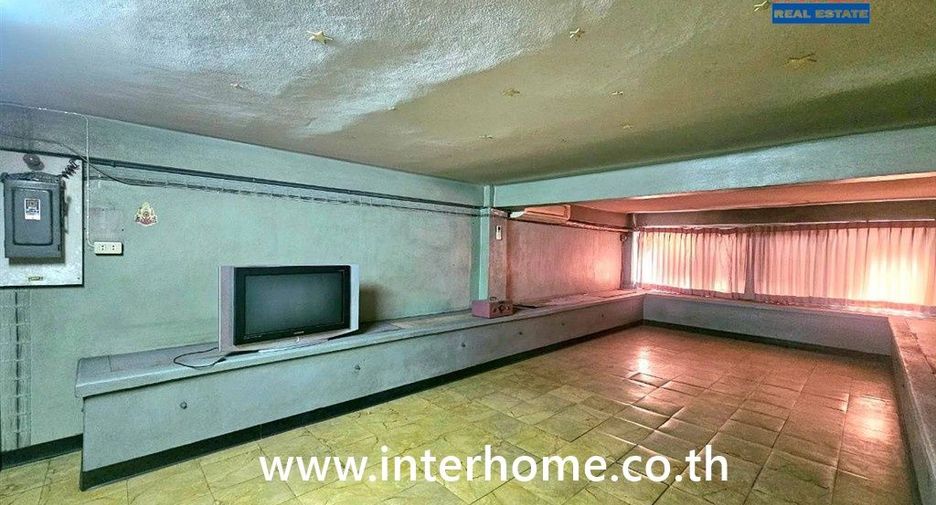 Local comercial en venta de 3 habitaciones en Bang Phlat, Bangkok