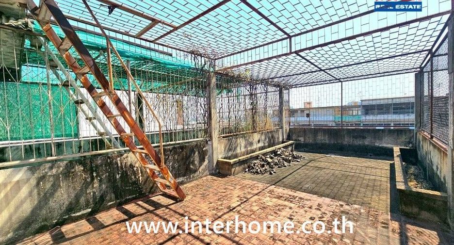 Local comercial en venta de 3 habitaciones en Bang Phlat, Bangkok