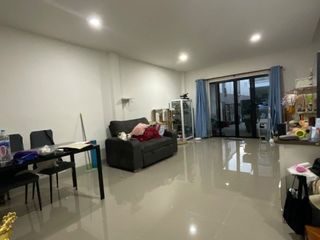 For sale 2 bedrooms townhouse in Krathum Baen, Samut Sakhon