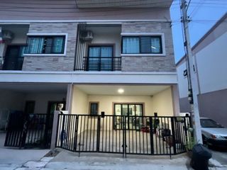 出售 2 卧室 联排别墅 在 Krathum Baen, Samut Sakhon