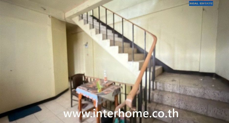 For sale 6 bedrooms retail Space in Khlong Luang, Pathum Thani