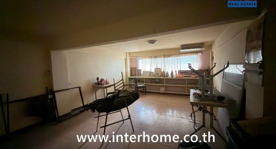 For sale 6 bedrooms retail Space in Khlong Luang, Pathum Thani