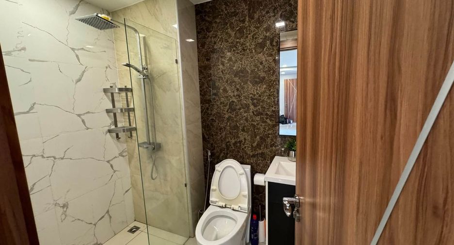 À louer 2 chambres condo à Bang Lamung, Chonburi