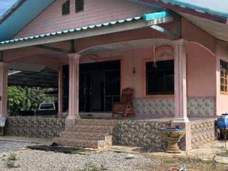 For sale 2 bedrooms house in Tha Mai, Chanthaburi
